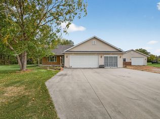 35439 Eagle Ridge Ct, Lake City, MN 55041