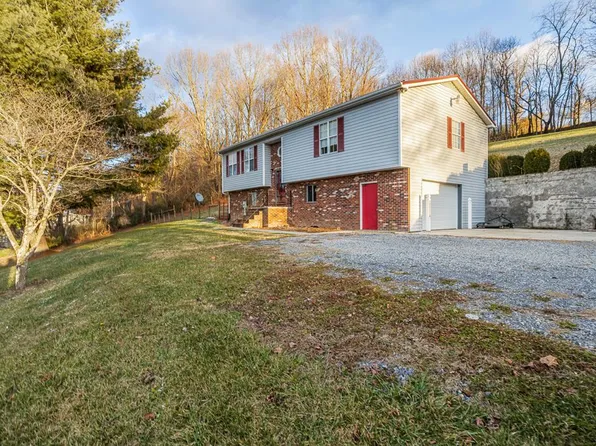 30058 Hillman Hwy, Meadowview, VA 24361