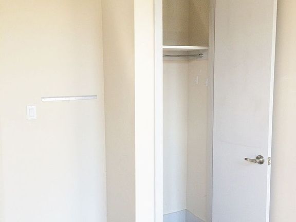 4th image of 22 Wilson Ave #3LL