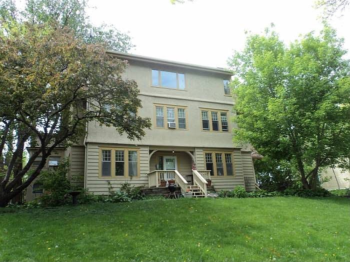 Great Uptown Location!