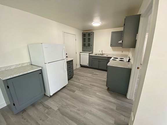 2nd image of 1005 Rodgers St #C