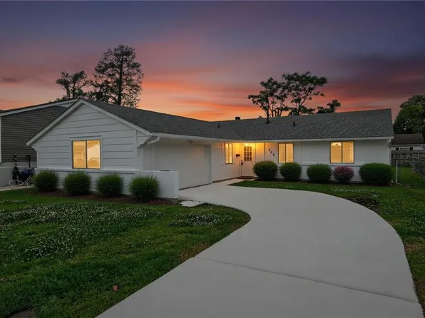 828 Mystic Ave, Gretna, LA 70056