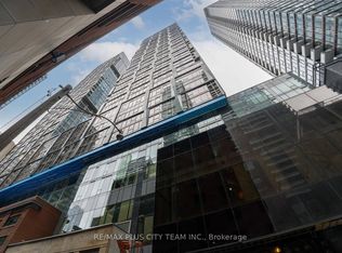 35 Mercer St #2815, Toronto, ON M5V0V1