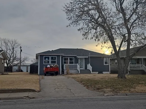 628 N Main St, Wakeeney, KS 67672