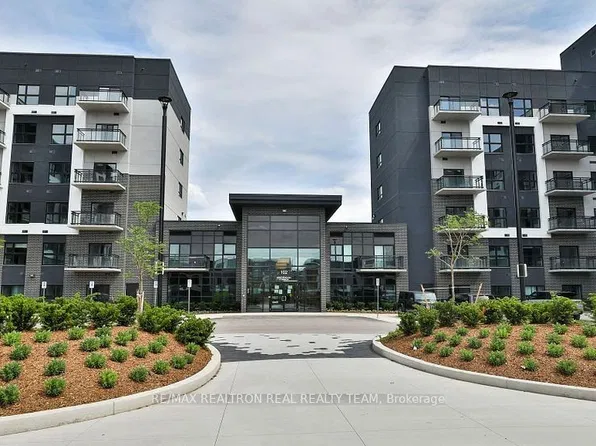 102 Grovewood Cmn #334, Oakville, ON L6H 0X2