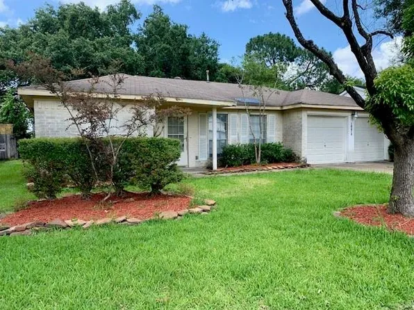 16215 Rill Ln, Houston, TX 77062