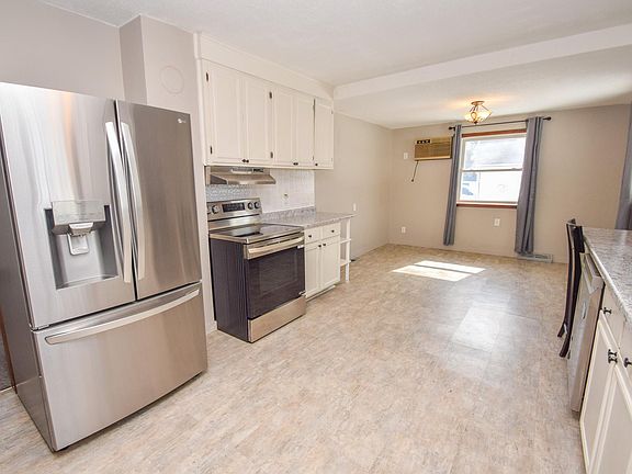 5th image of 1409 Lakeland Dr NE