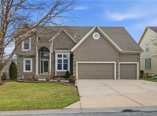 14213 Parkhill St, Overland Park, KS 66221