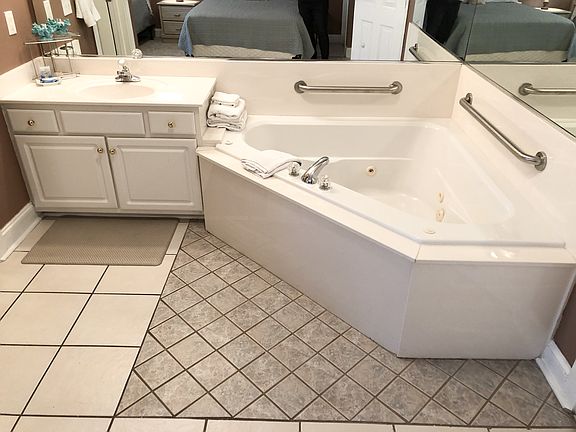 4th image of 330 S Middleton Dr NW Unit 1201