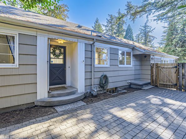 5008 SW Taylors Ferry Rd, Portland, OR 97219