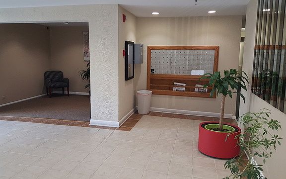 3rd image of 5450 Astor Ln APT 401