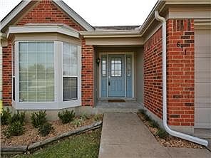 4th image of 611 W Black Locust Dr