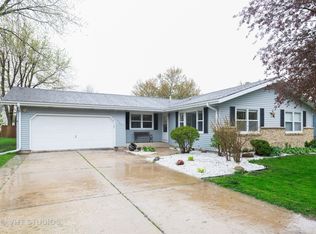 705 N West St, Plano, IL 60545