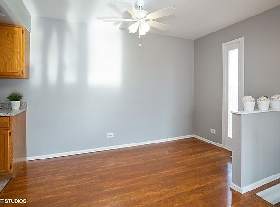 5th image of 213 Bradley Ct Unit D