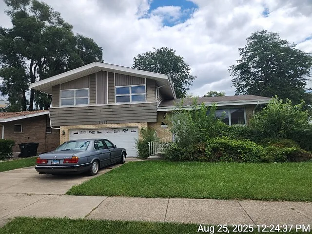 15415 Woodlawn East Ave photo 1