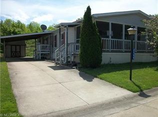 2759 Deer Pass Dr SW, Canton, OH 44706