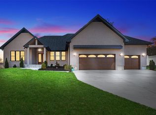 4512 Ringer Rd, Saint Louis, MO 63129