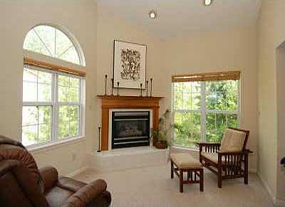 4th image of 1051 NE Island Woods Dr