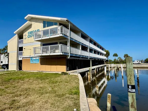 82 2nd St UNIT 310, Cedar Key, FL 32625