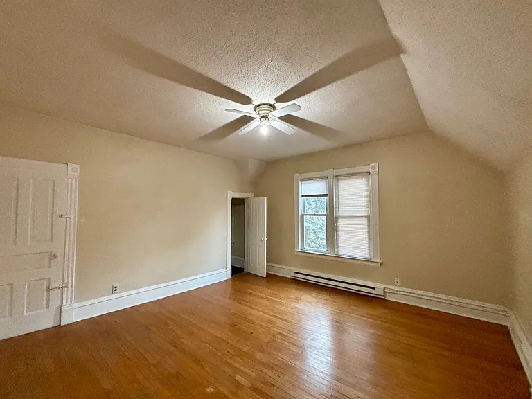 320 Augusta Ave SE #2 — Photo 11