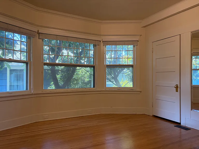 5407 Fauntleroy Way SW — Photo 6