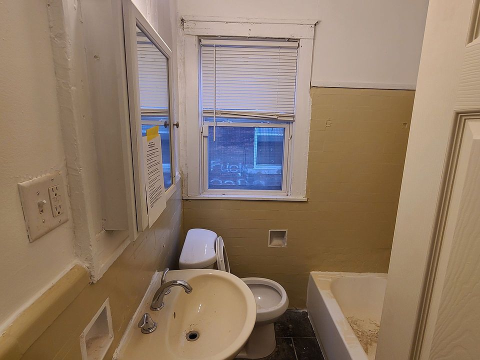 1st image of 15839 Kentucky Ave #15839