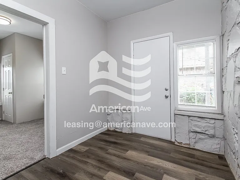 1697247_004_dining_room_5.jpg