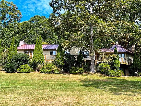 2nd image of 2552 Crocketts Cove Rd