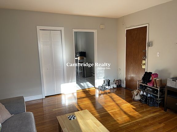 5th image of 61 Selkirk Rd #5T
