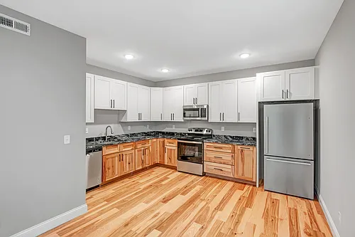 2806 Lafayette Ave Photo 1
