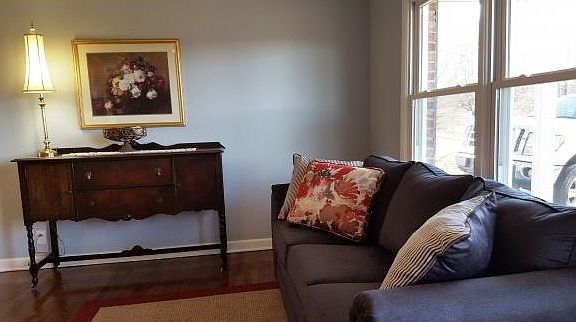 5th image of 308 Blackburn Cir
