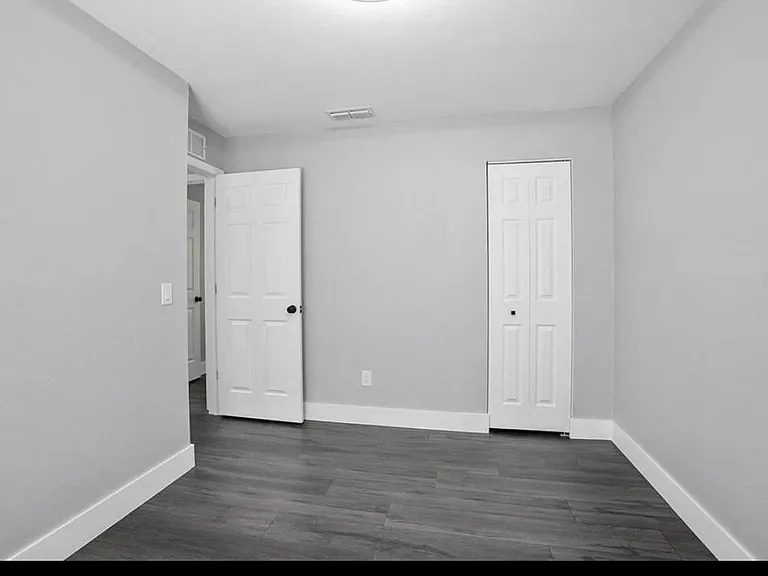 2061 Tanglewood Dr — Photo 8