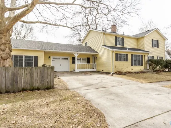 835 Royalton Rd, Waterville, OH 43566