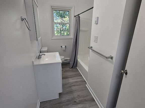 2nd image of 415 Kerr Ave #A