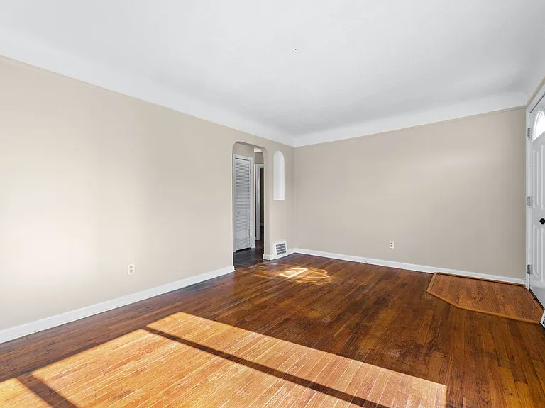 2438 Brookdale Ave — Photo 6