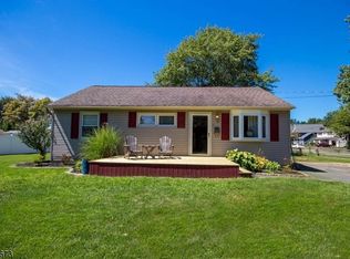 11 Evergreen Ter, Succasunna, NJ 07876