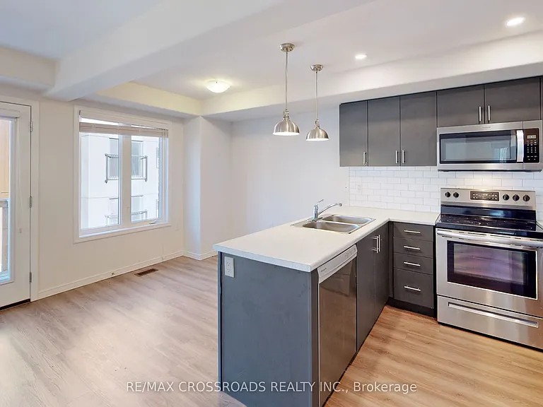 1638 Hetherington Dr — Photo 11