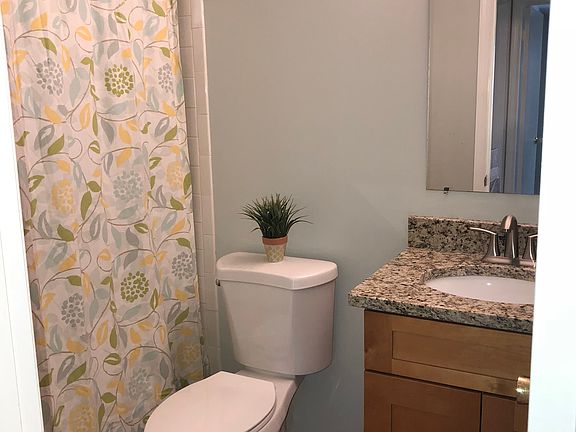 UPSTAIRS HALL BATHROOM