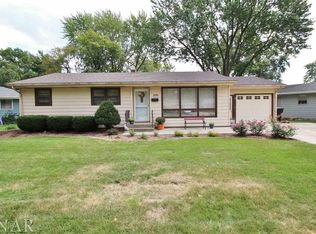 9 Wilmette Dr, Normal, IL 61761