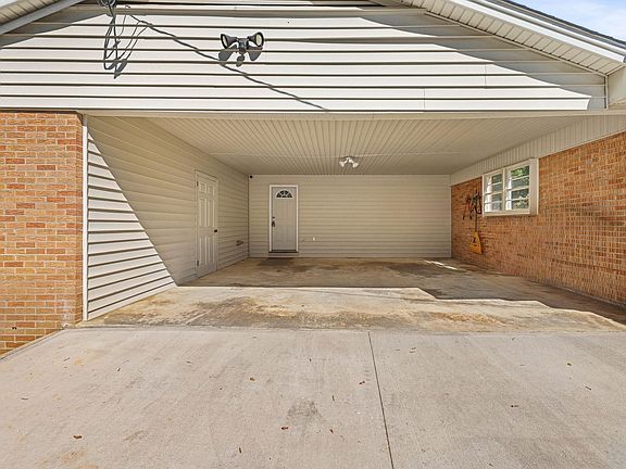 5th image of 11 Fontana Dr