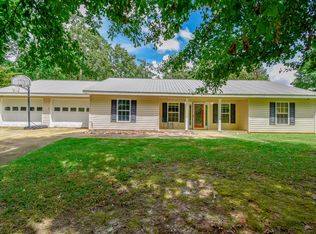 46 N Holiday Dr, Dadeville, AL 36853