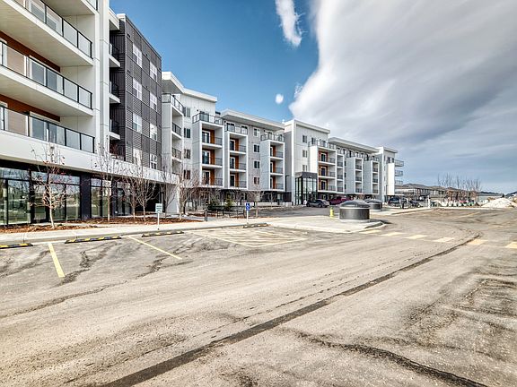 2nd image of 63 Corner Glen Cres NE #1318