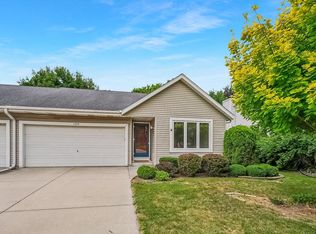 1224 Vogt Dr, West Bend, WI 53095