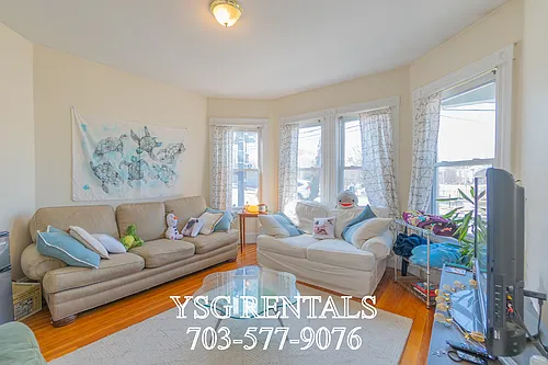 102 Cypress St Photo 1