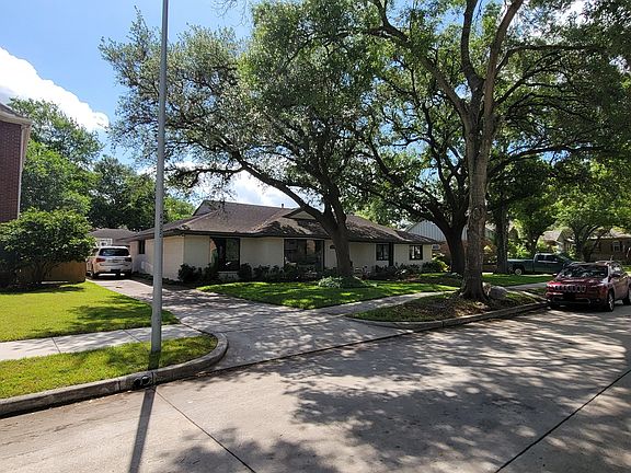 3rd image of 9411 Endicott Ln
