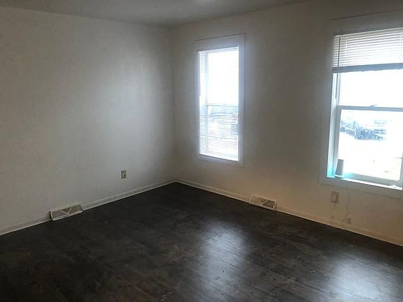 5th image of 10051 Hawkins Ct