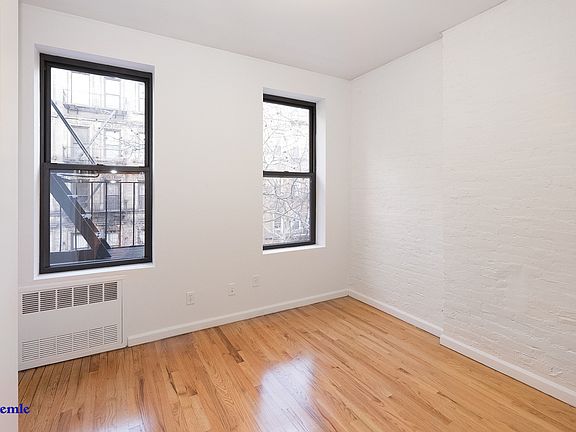 4th image of 216 E 83rd St APT 3A