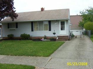 15809 Greendale Rd, Maple Heights, OH 44137