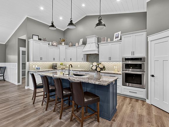 5th image of 8296 Eagle Ln