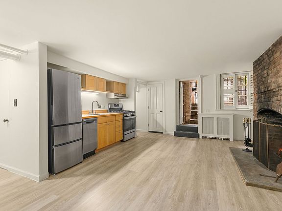 3rd image of 262 W 11th St #1